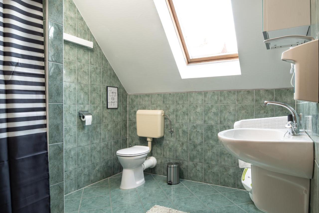 Grand Apartmanhaz Gyenesdiás Buitenkant foto