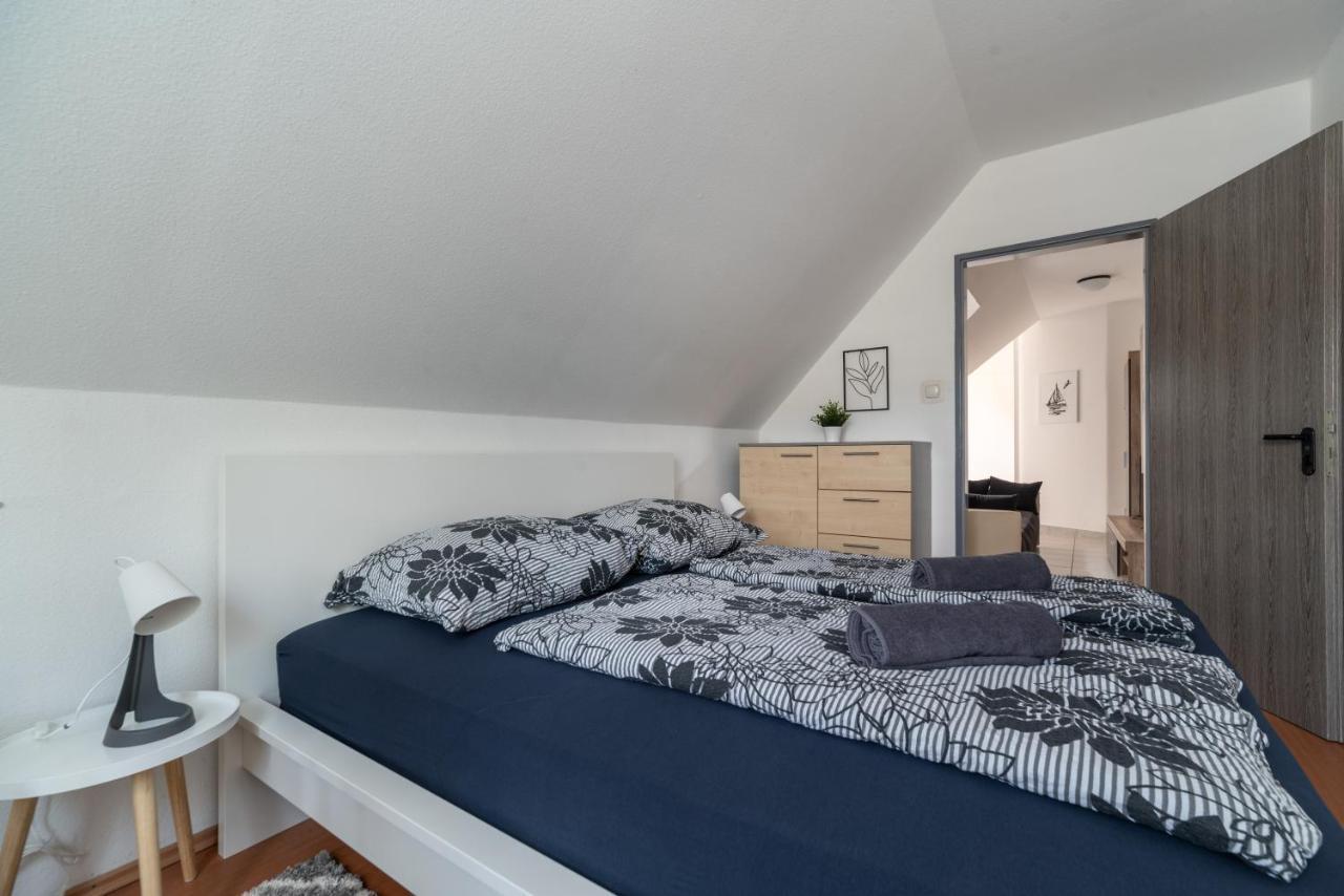 Grand Apartmanhaz Gyenesdiás Buitenkant foto