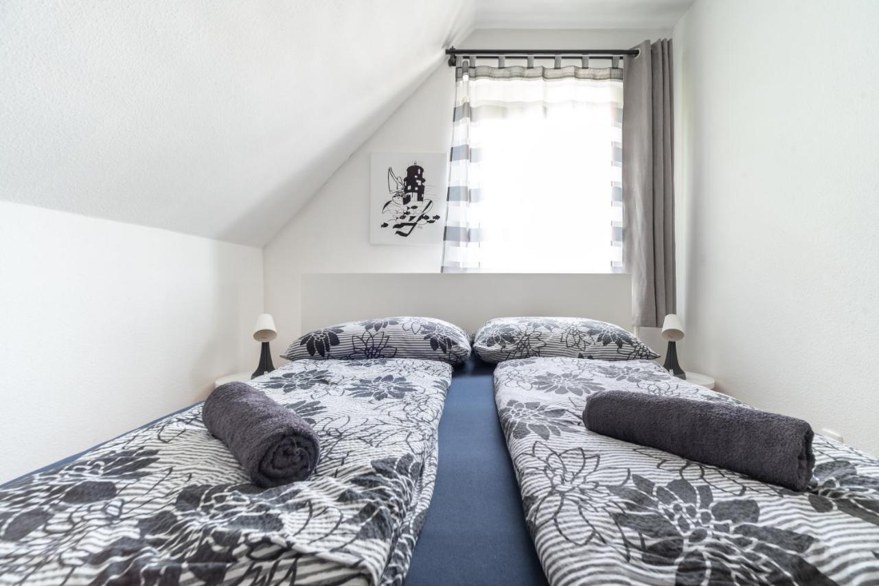 Grand Apartmanhaz Gyenesdiás Buitenkant foto