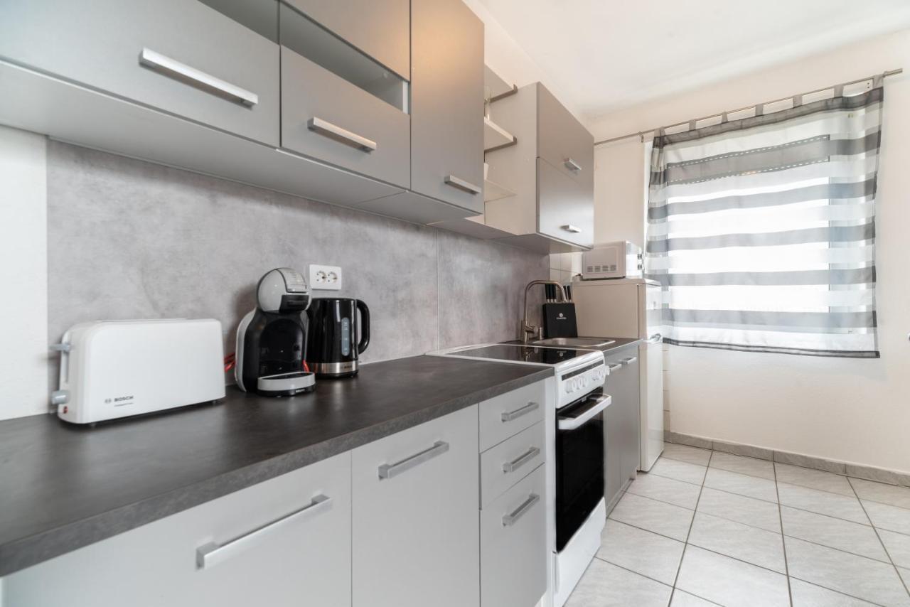 Grand Apartmanhaz Gyenesdiás Buitenkant foto