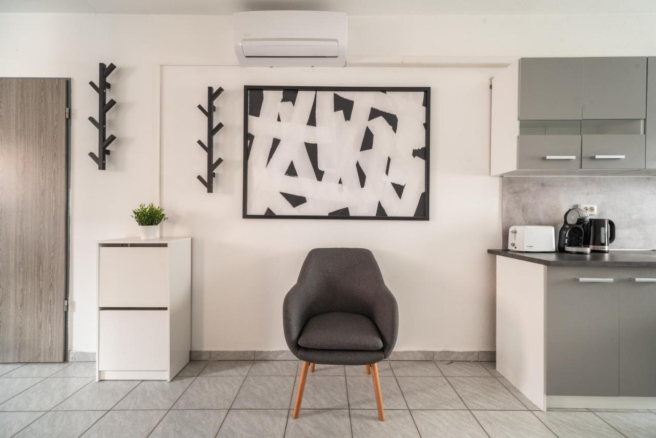 Grand Apartmanhaz Gyenesdiás Buitenkant foto