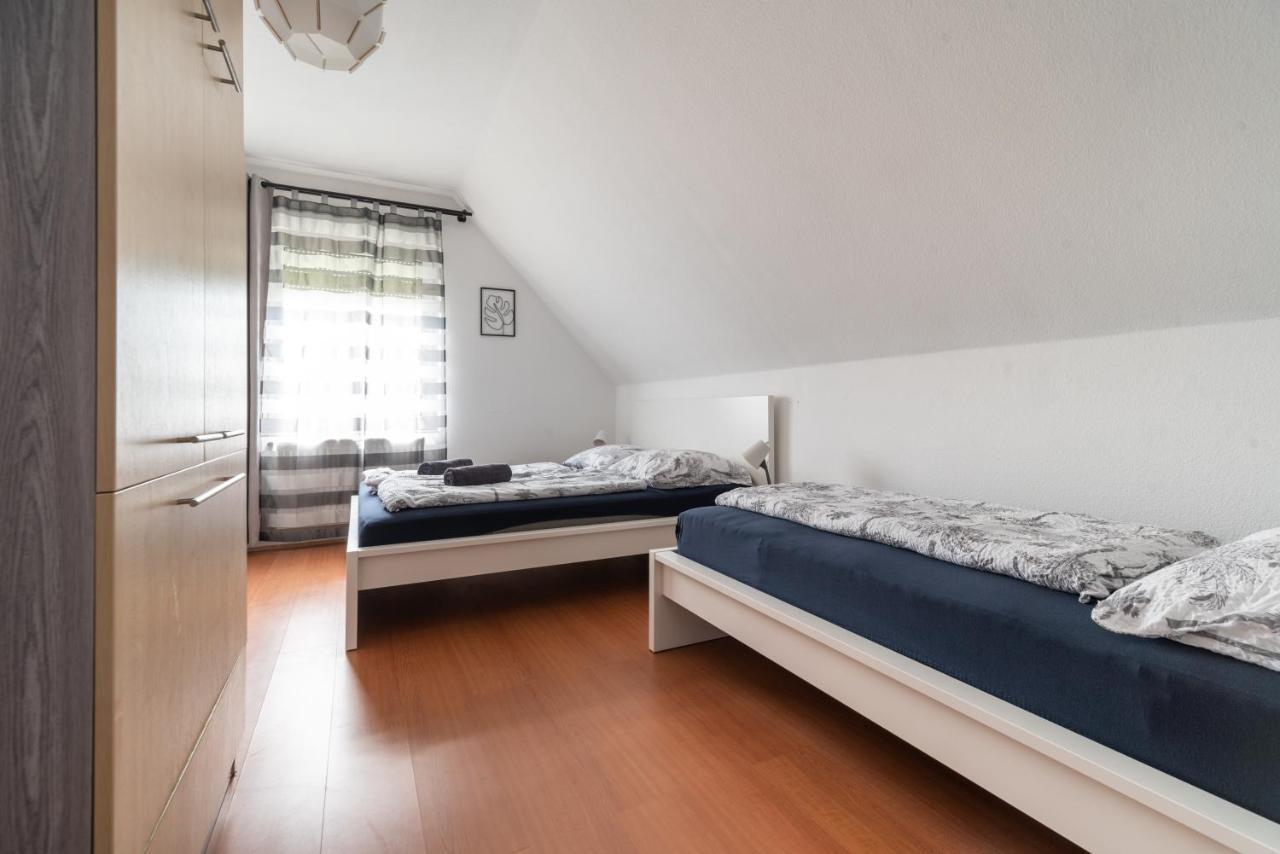 Grand Apartmanhaz Gyenesdiás Buitenkant foto