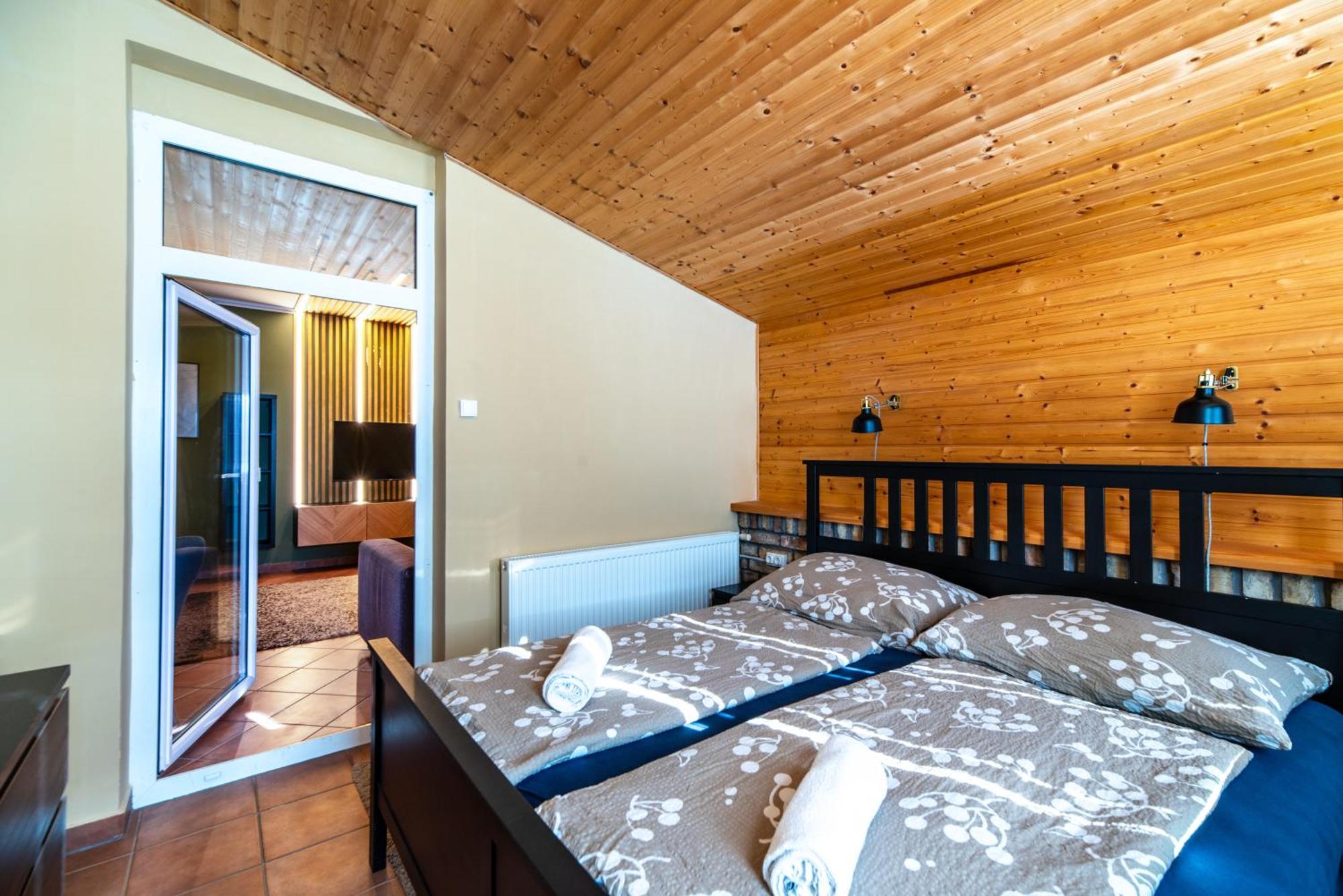 Grand Apartmanhaz Gyenesdiás Buitenkant foto