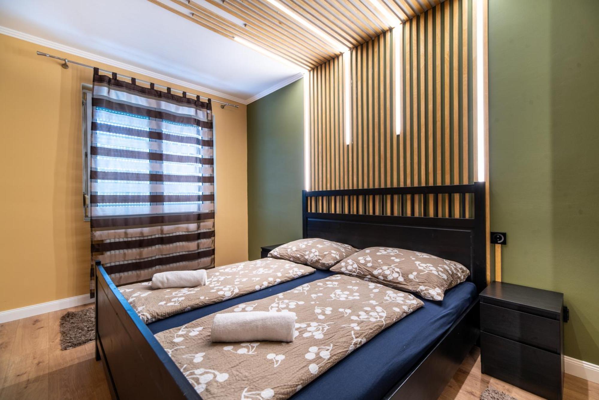 Grand Apartmanhaz Gyenesdiás Buitenkant foto