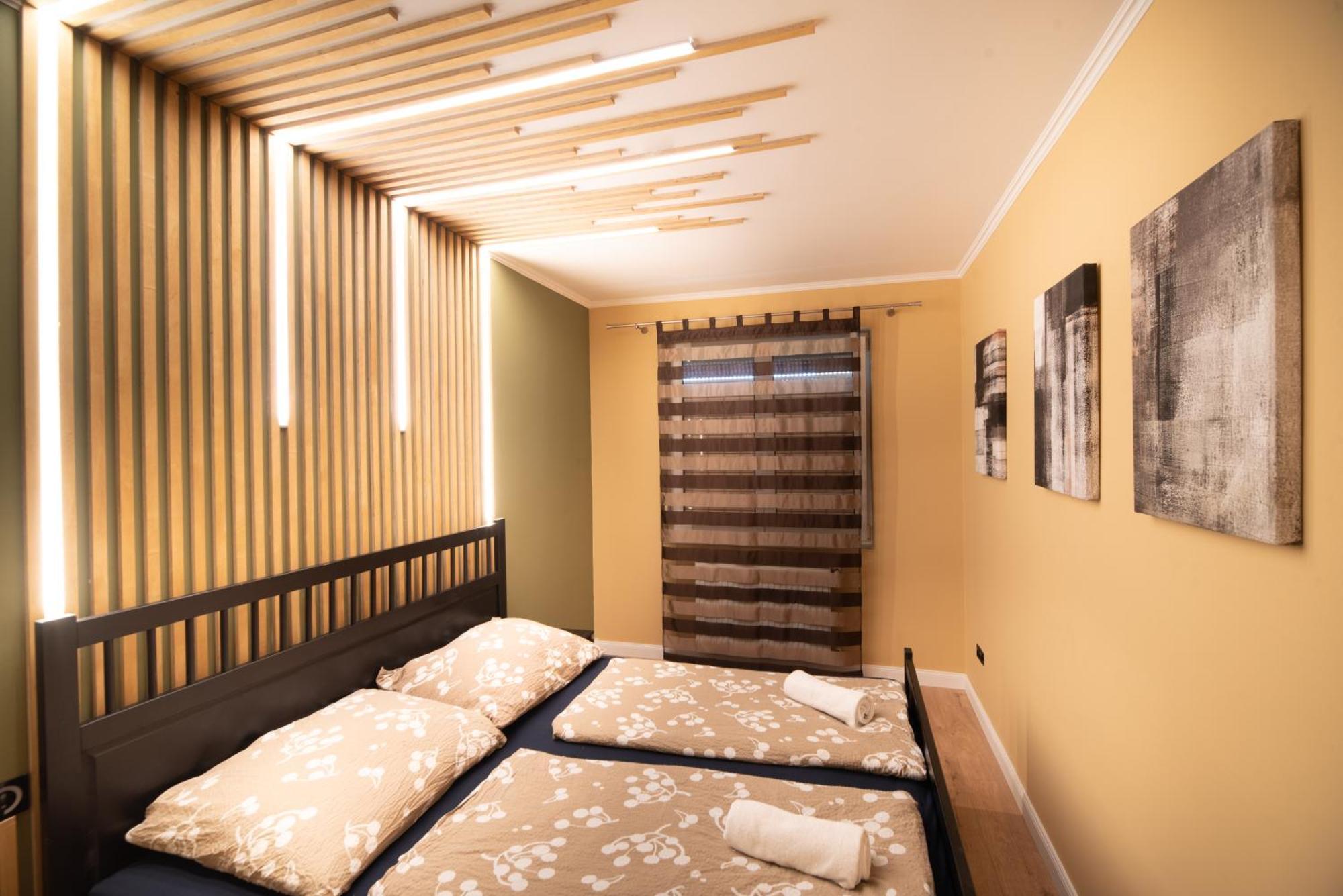 Grand Apartmanhaz Gyenesdiás Buitenkant foto